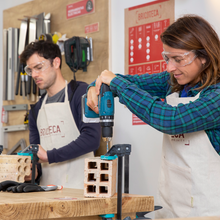 Cargar imagen en el visor de la galería, Curso Bricolaje de Supervivencia en Bricoteca (Sagrada Familia)
