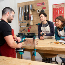 Cargar imagen en el visor de la galería, Curso de Bricolaje de Supervivencia en Bricoteca (Les Corts)
