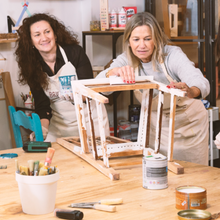 Cargar imagen en el visor de la galería, Curso de Restauración y Decoración de Muebles en Bricoteca (Sant Andreu)
